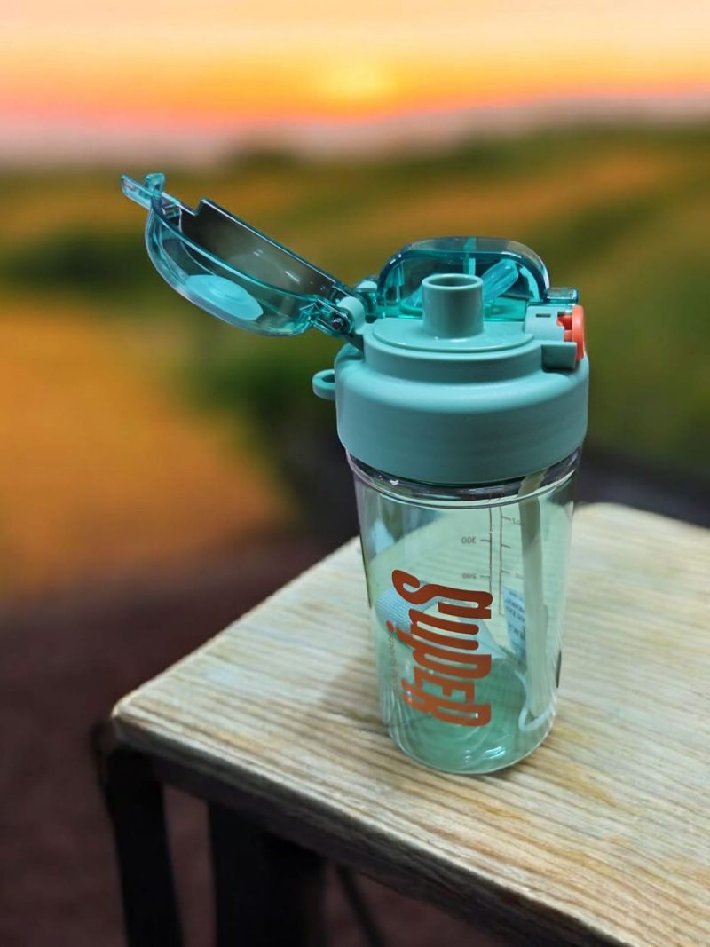 GBT-4882 Kids Plastic Dual Water Bottle with Strap, Double Pop-Up Lid Dual-Use Water Bottle, Motion Double Way Drinking Fancy Plastic Water Bottle for School Students (750ML) - Image 3