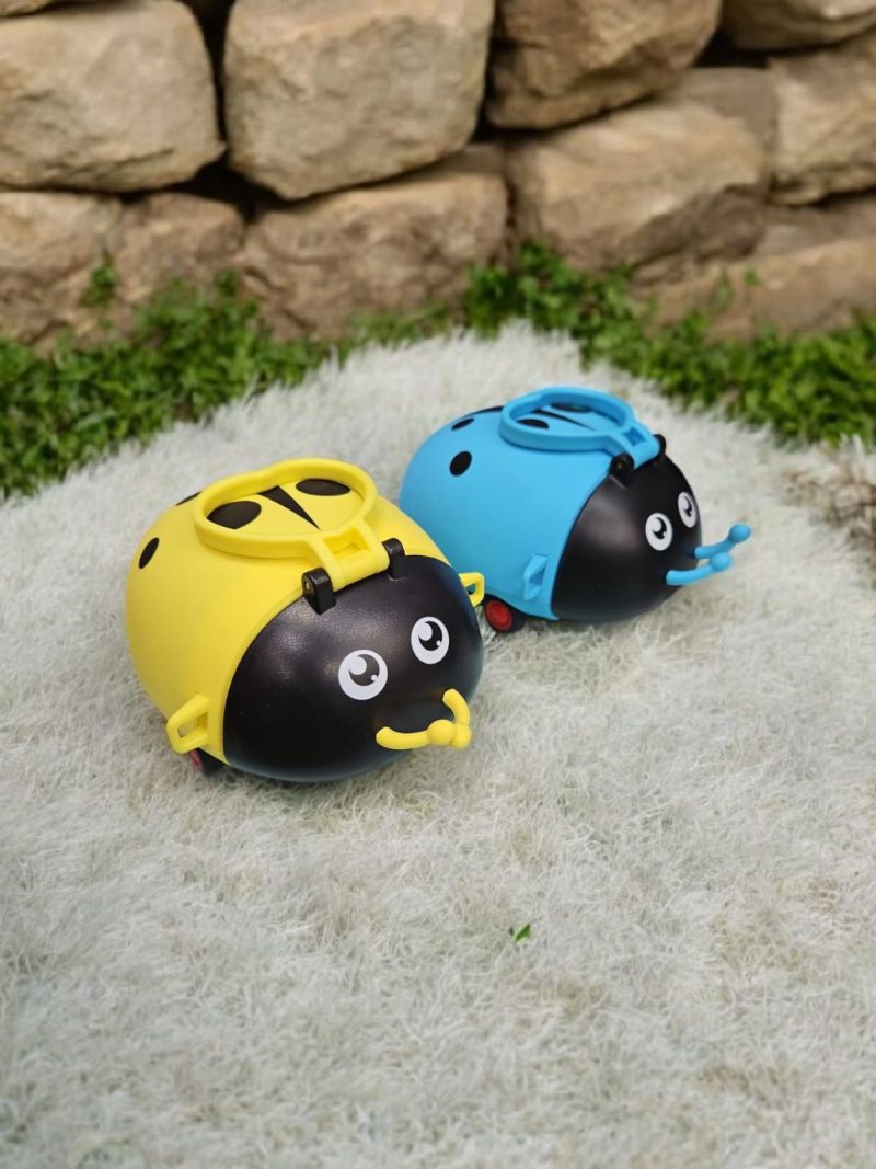 Lady Bug Shaped Water Bottle With Adjustable Shoulder Strap For Kids | Leakproof & BPA Free Food Grade Material | Bug Shape With Movable Wheels Bottle with Straw & Sipper (550 ML) - Image 3