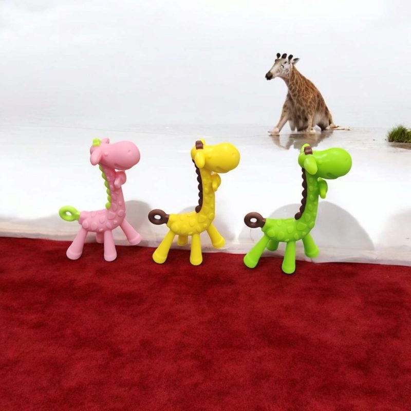 Giraffe Shape Food Grade/BPA Free Silicone Teething Baby Teether(Color may vary)