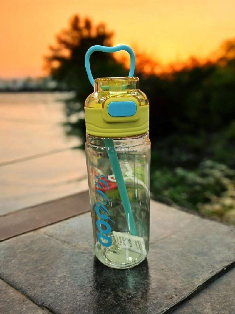 GBT-4883 Sport Water Bottle Sipper with Straw & Handle - 750ml - Image 2