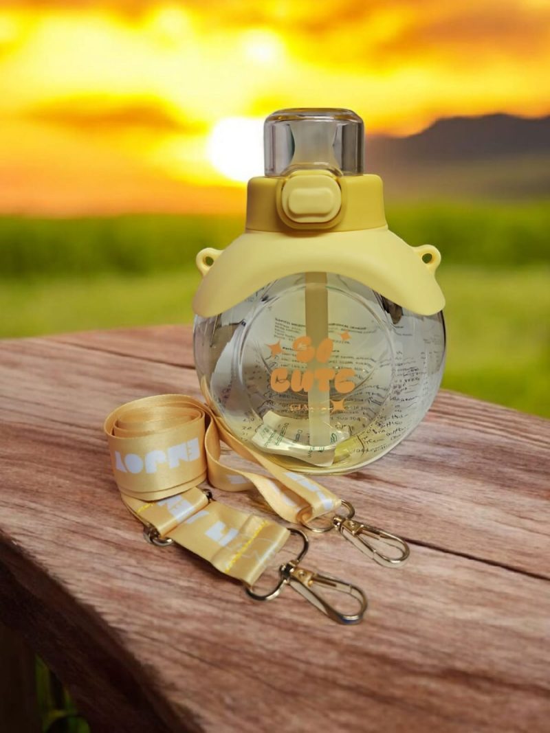 GBT-4802 Round Straw Bottle, Cute Water Bottles with Adjustable & Removable Shoulder Strap, Large capacity Straw Bottle for Outdoor and School Activities (Multicolor) 500 ml - Image 5
